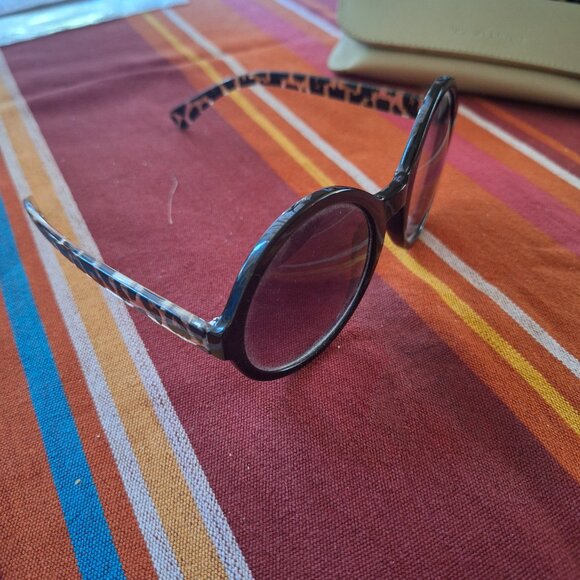 Vintage round sunglasses - Picture 3 of 5